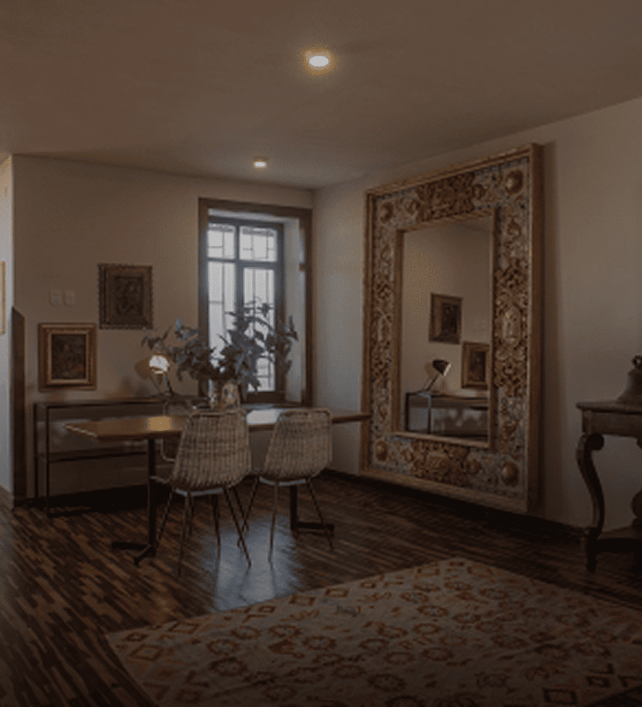 Colonial Mansion